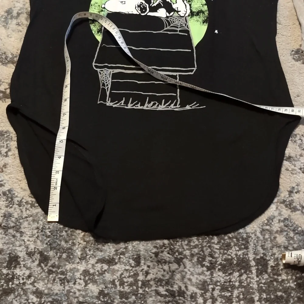 Peanuts Halloween Raglan T-shirt Snoopy Dracula Woodstock Witch Full Moon Large - Picture 4 of 7